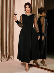 Elegantna ženska haljina A-kroja plus size sa perlama i mrežicom