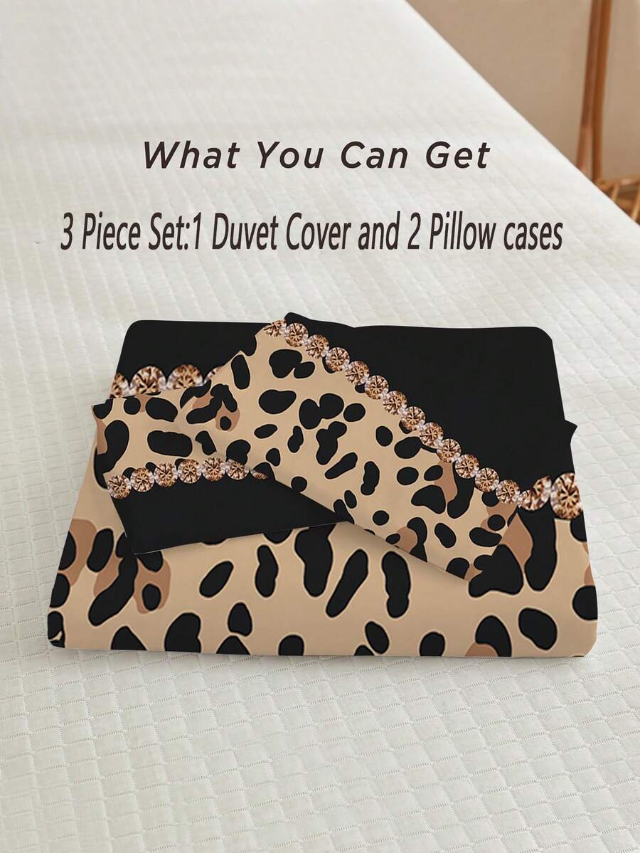 Set posteljine sa leopard printom i mašnom, 3 komada (1 navlaka za jorgan + 2 jastučnice, jorgan nije uključen)