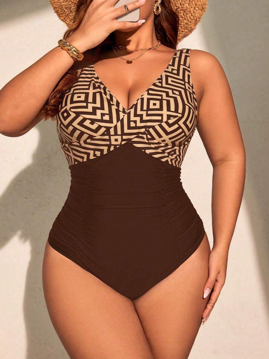 Jednodelni kupaći kostim za žene plus size sa geometrijskim printom i nabranim detaljima