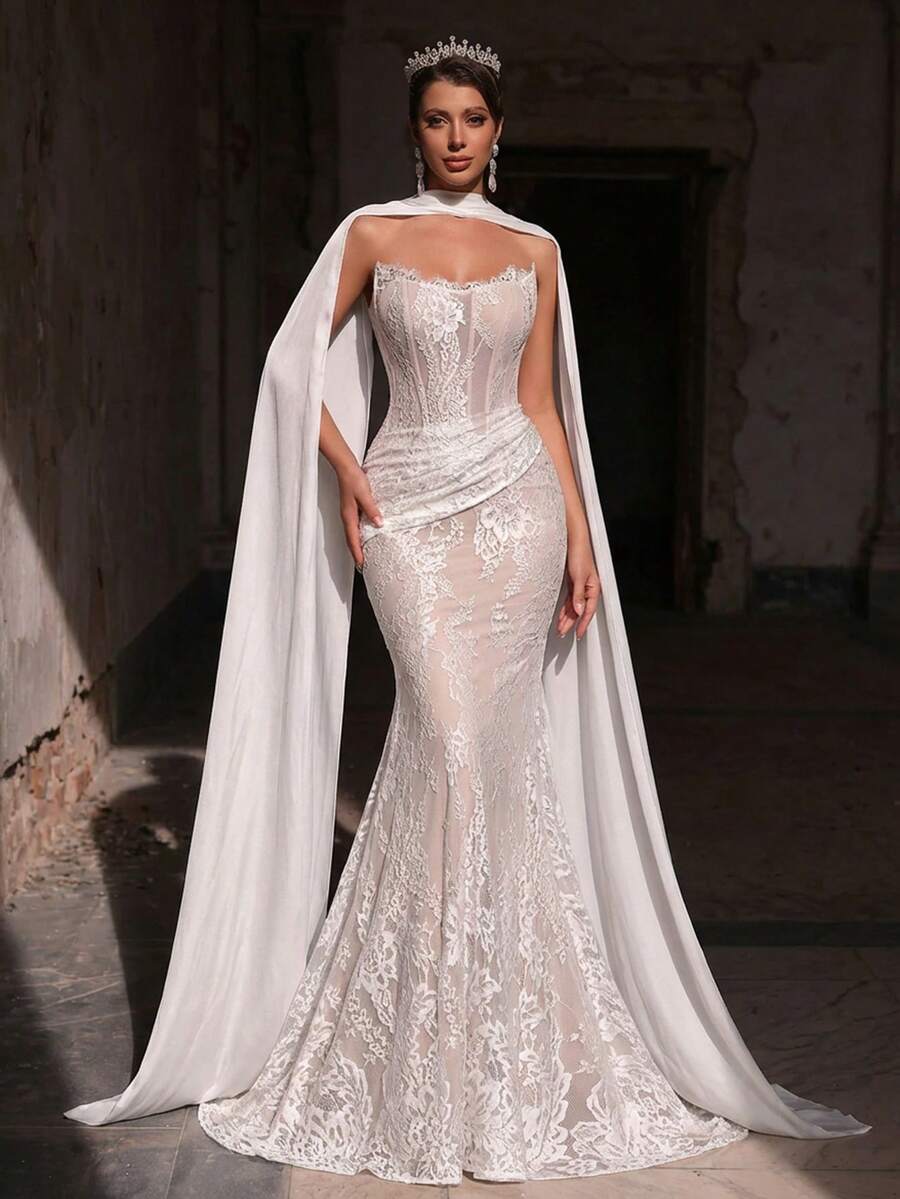 Elegantna bela  venčanica, luksuzna rastegljiva čipkana naborana