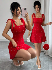 Ženska Elegantna Mini Haljina sa Perlama i Mašnom u Jednobojnoj Boji