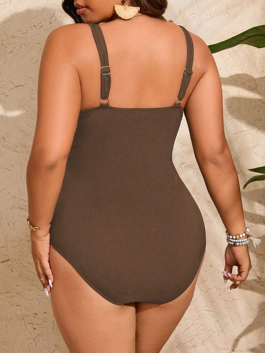 Jednobojni jednodelni kupaći kostim za žene plus size sa nabranim detaljima