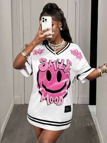 Slaydiva Women's White And Pink Summer Mini Dress,Atletic City Break Music Festival Sports Street V-Neck Smile Slogan Striped Print Loose Knitted Graphic Tee