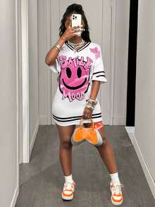 Slaydiva Women's White And Pink Summer Mini Dress,Atletic City Break Music Festival Sports Street V-Neck Smile Slogan Striped Print Loose Knitted Graphic Tee