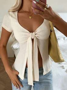 CovetEZ Women's Cream White Elegant Seksi Chic Night Out Summmer Top,Front Tie-Up Bow Strap Short-Sleeved Split Stretch Jacquard T-Shirt,Pure Sweet Fashion
