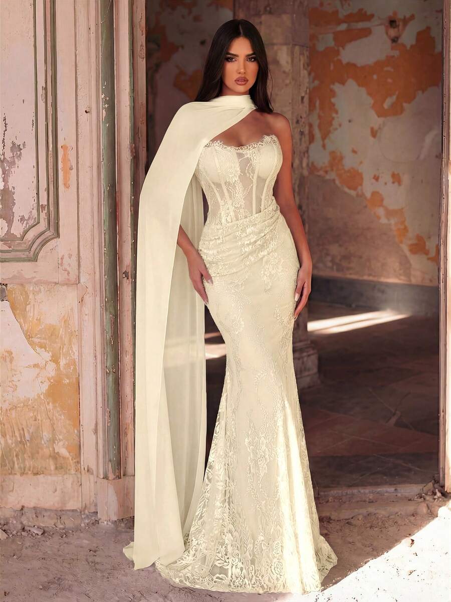Elegantna bela  venčanica, luksuzna rastegljiva čipkana naborana