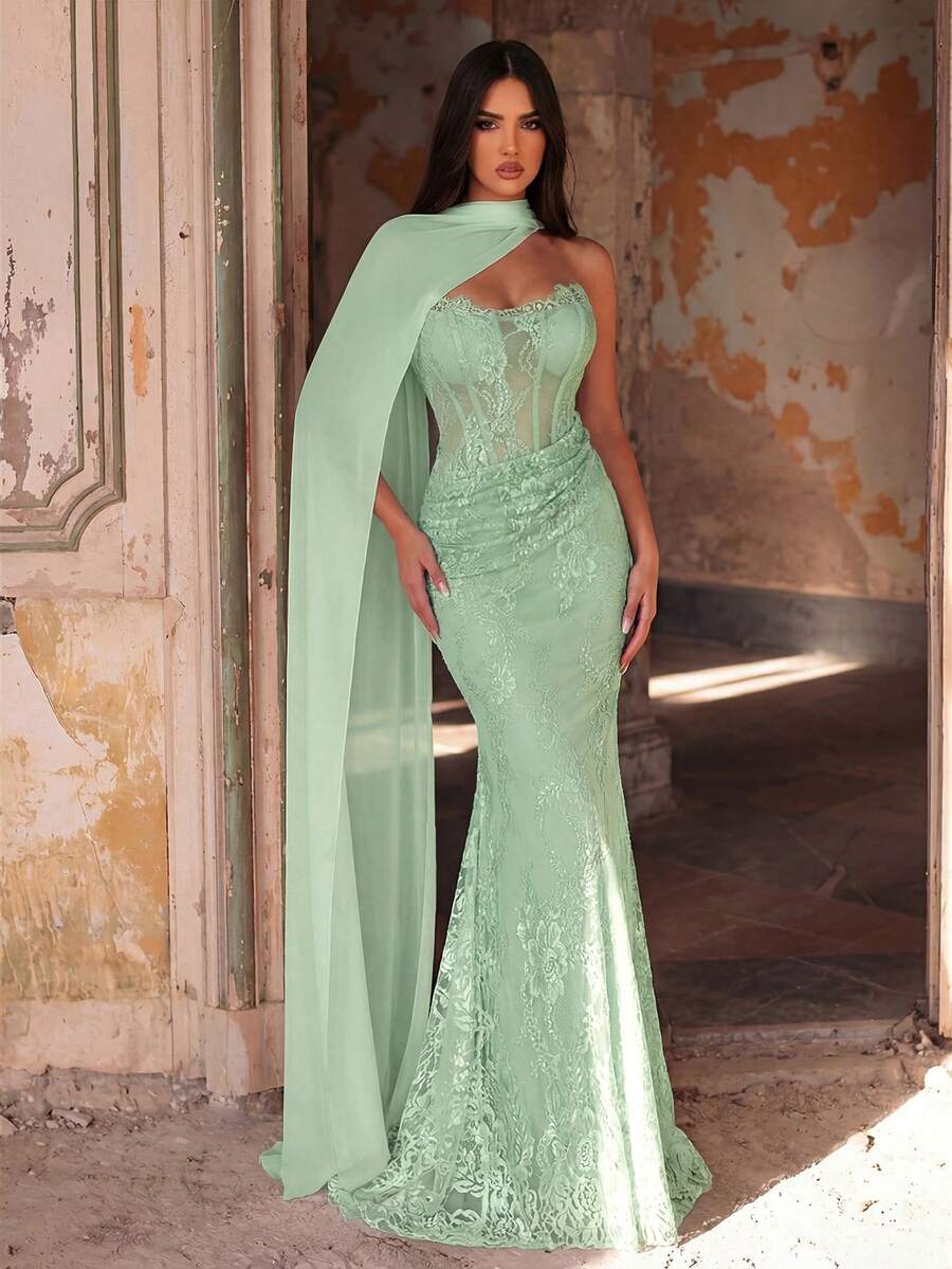 Elegantna bela  venčanica, luksuzna rastegljiva čipkana naborana