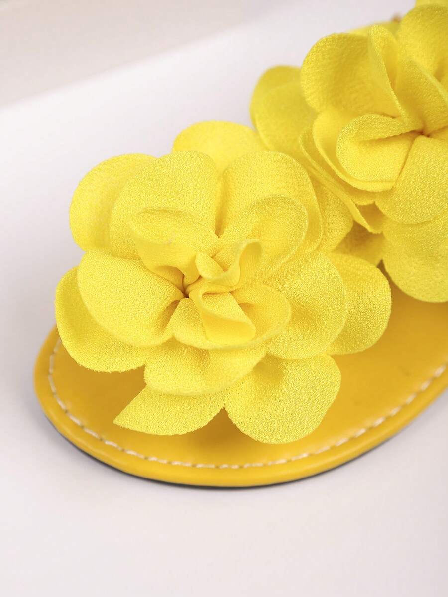 Ženske flip-flop papuče sa dekoracijom