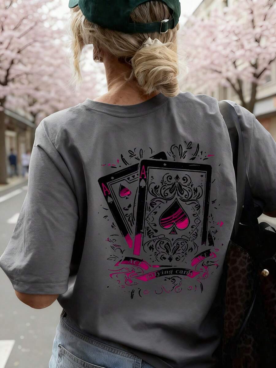 Ženska letnja minimalistička majica – Print slova i karata