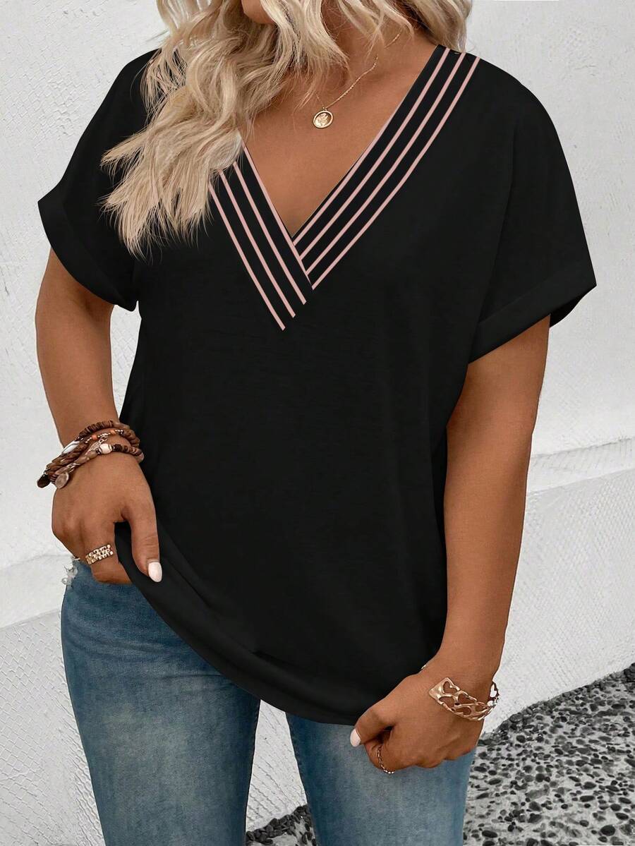 Ženska majica plus size sa prugastim ovratnikom, dubokim V-izrezom, širokog kroja