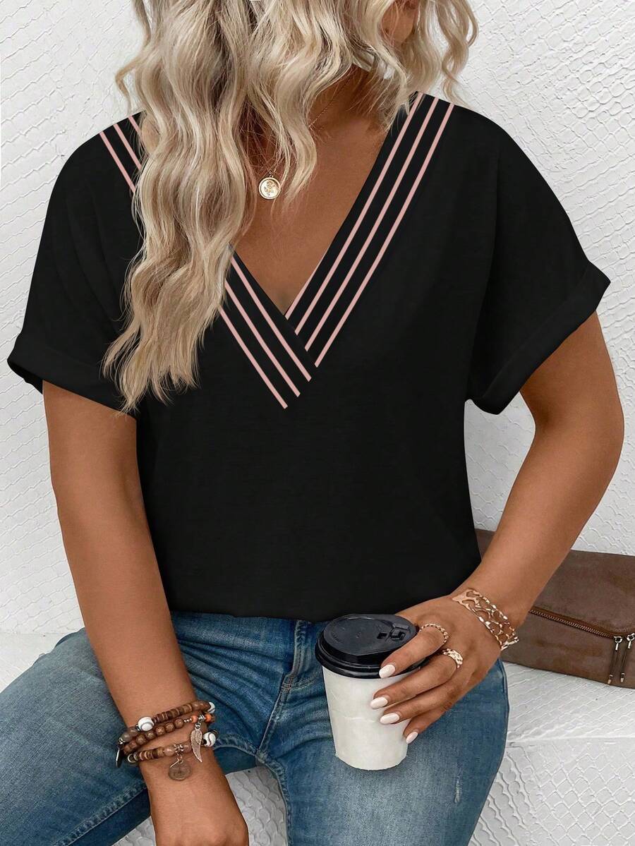 Ženska majica plus size sa prugastim ovratnikom, dubokim V-izrezom, širokog kroja