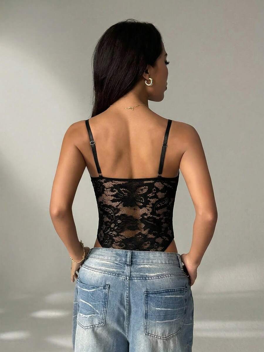 Prozirni čipkani top na bretele,  elegantan