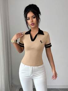 SHEIN Elenzya Women's Fashion Elegant Athletic Polo Shirt,Beige Summer Casual School Back-To-School Embroidered Horse Pattern Colorblock Half-Zip V-Neck T-Shirt