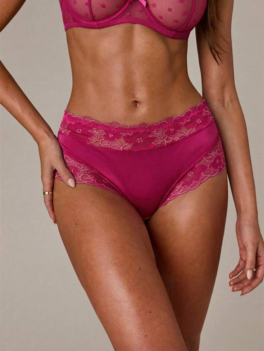 Ženske jednobojne bikini gaćice sa čipkastim umetkom