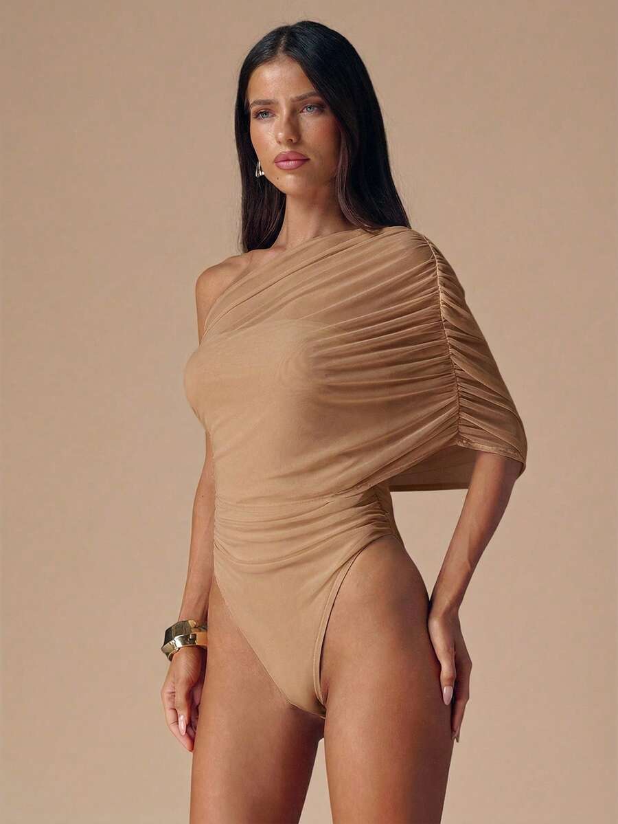 Ženski elegantni bodi  sa asimetričnim ramenima