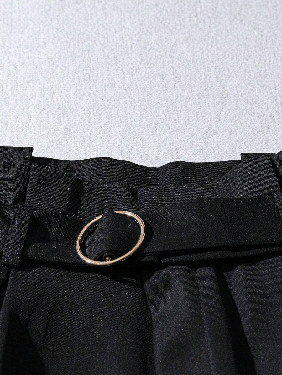 Moderan i Elegantan Šorts sa Čipkastim Obodom