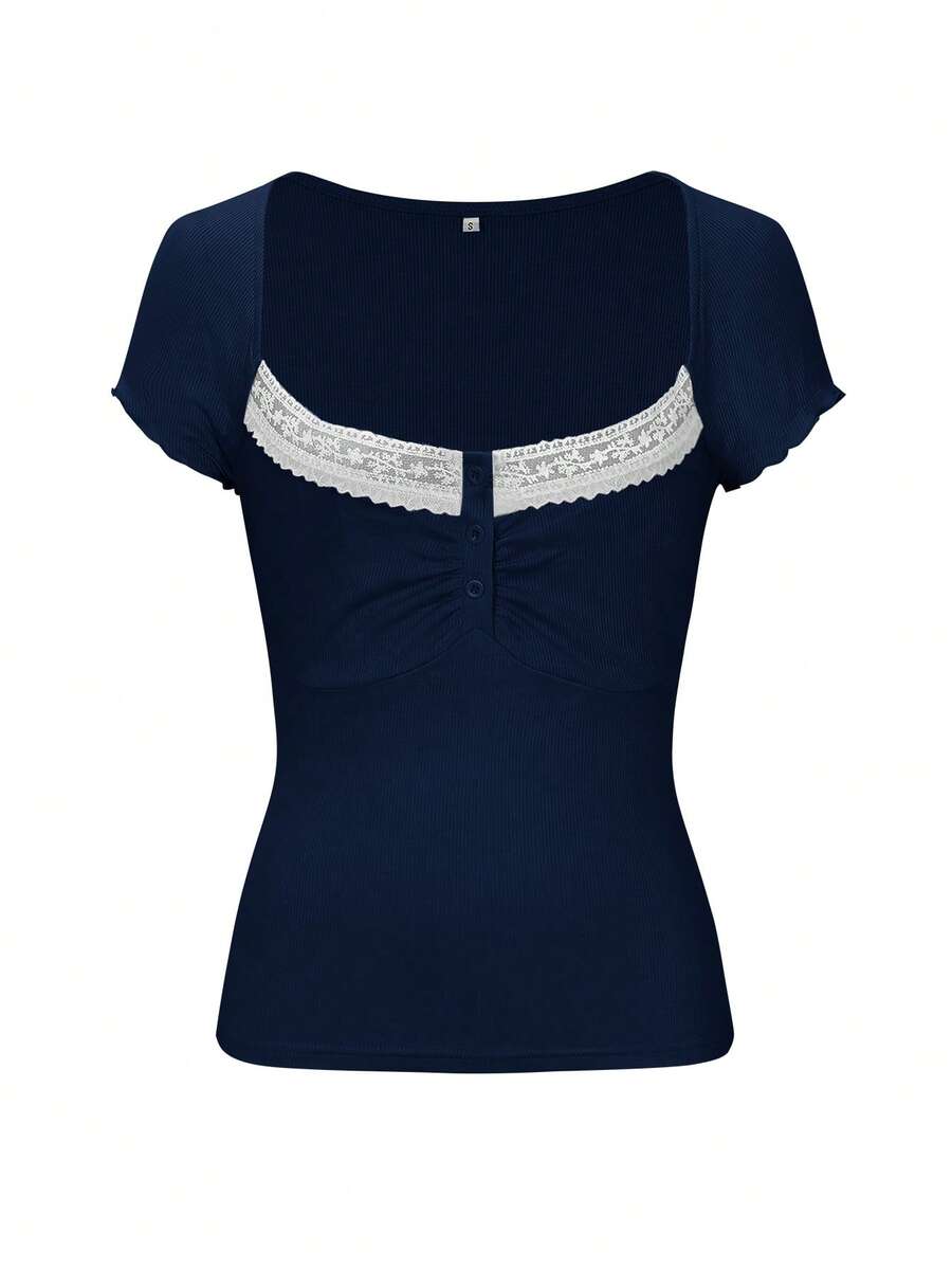 Ženska letnja majica sa čipkastim umetkom i kvadratnim izrezom – slim fit