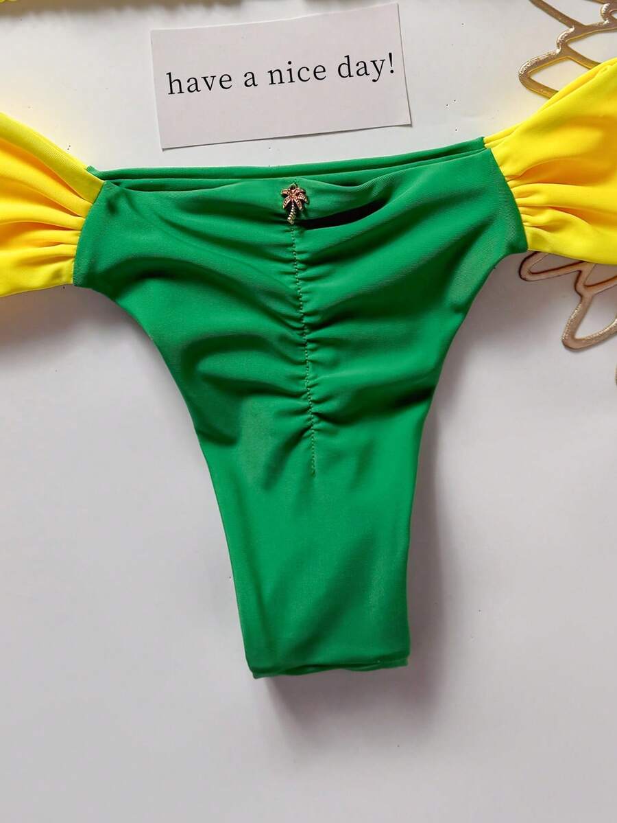 Ženski bikini  seksi i moderan