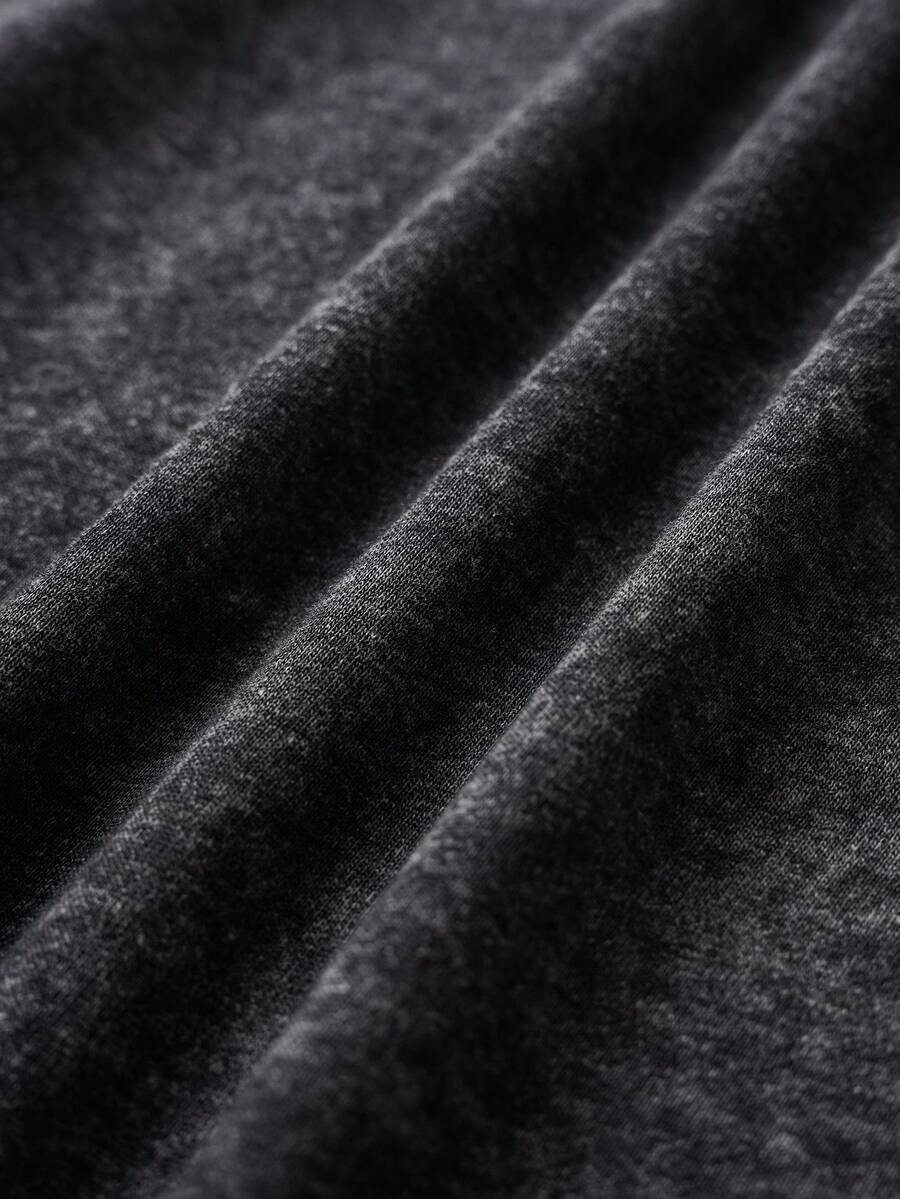 Muški komplet sa kratkim rukavima sa reljefnim slovima