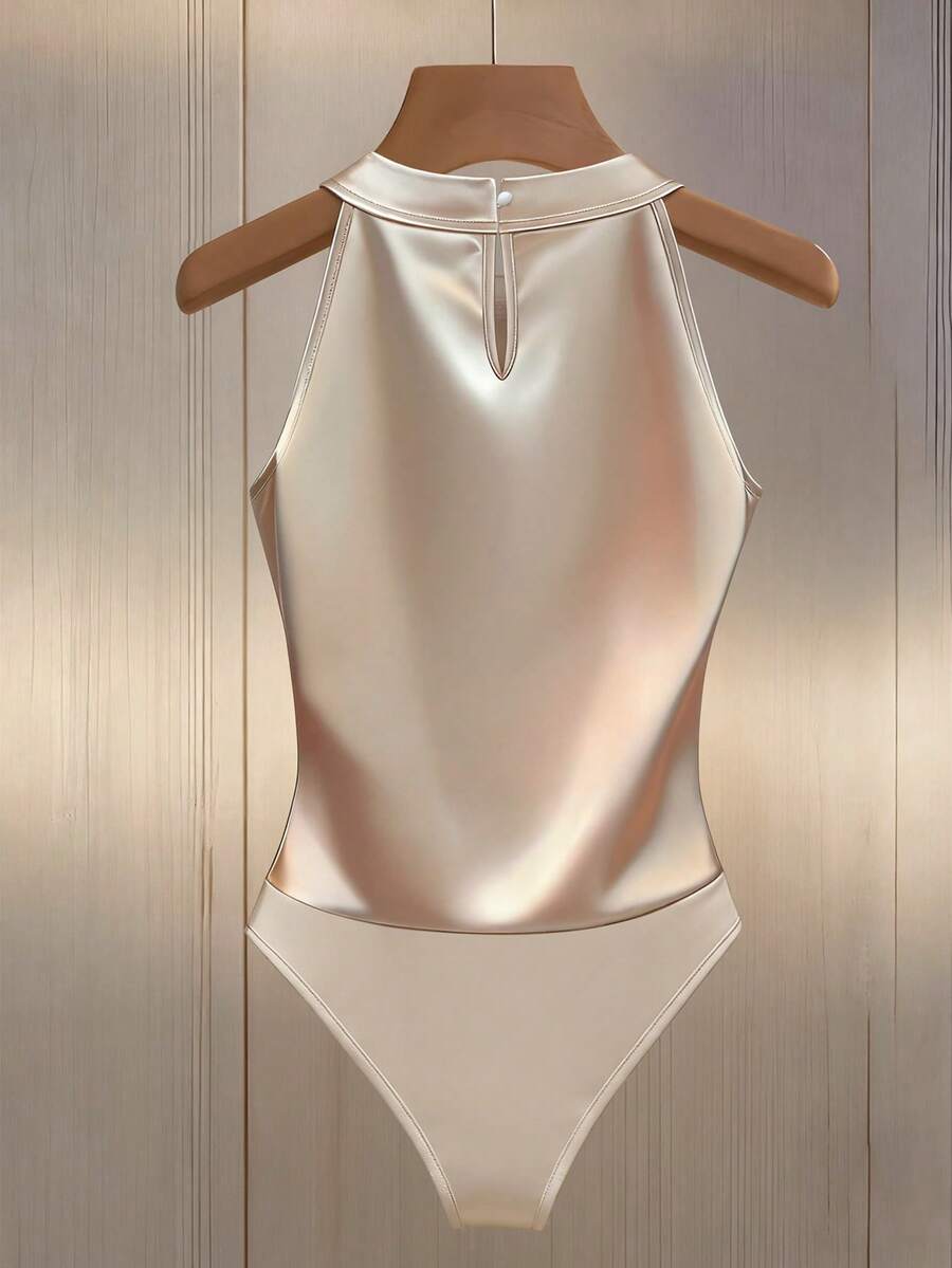 Uski seksi bodis za žene sa halter izrezom i perlicama