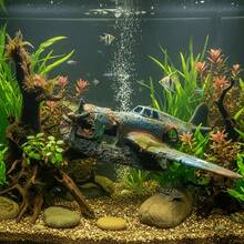 Creative Fish Tank Landscaping Aquarium Accessories Fish Shrimp Avoiding Houses Fighter Jet Resin Crafts Aquarium Decorations