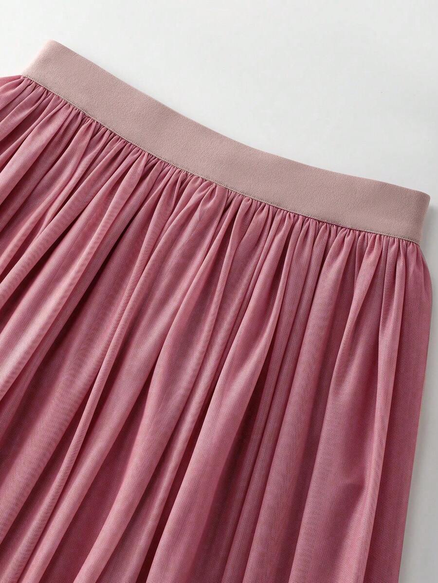 Meka suknja od tila u A-kroju, duga, sa vintage printom ruža i leptira