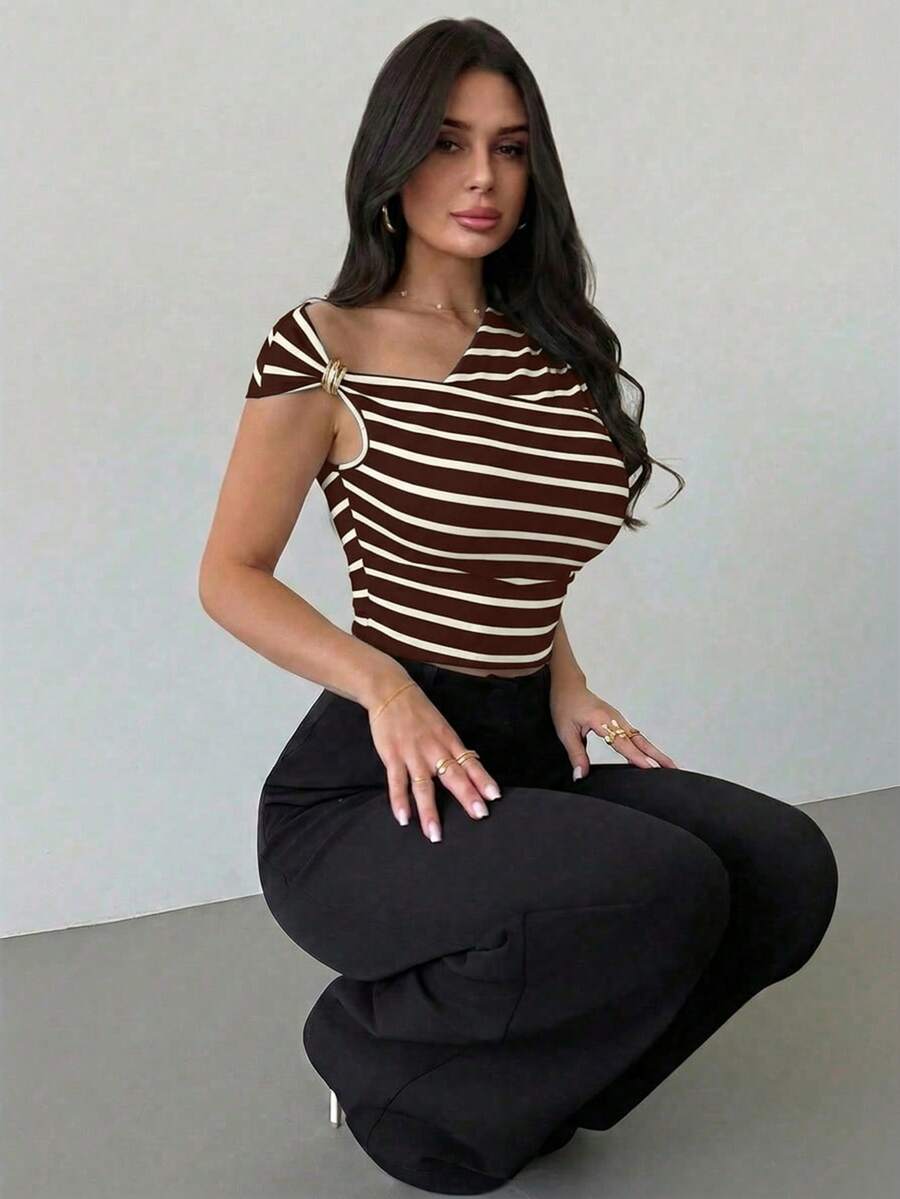 Asimetrična Uska Bela Majica, Elegantna
