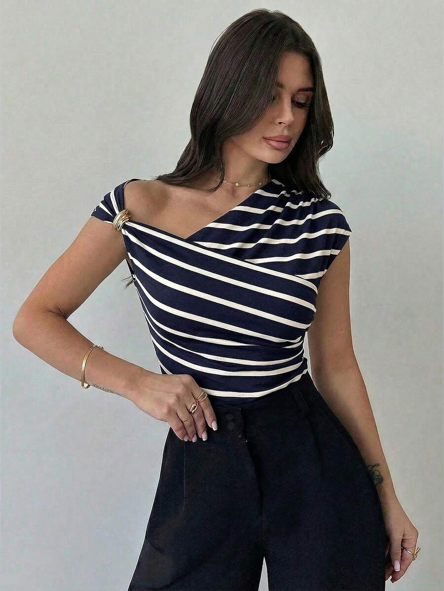 Asimetrična Uska Bela Majica, Elegantna