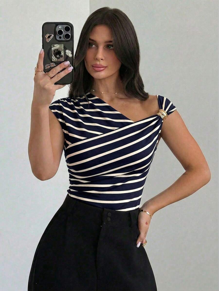 Asimetrična Uska Bela Majica, Elegantna