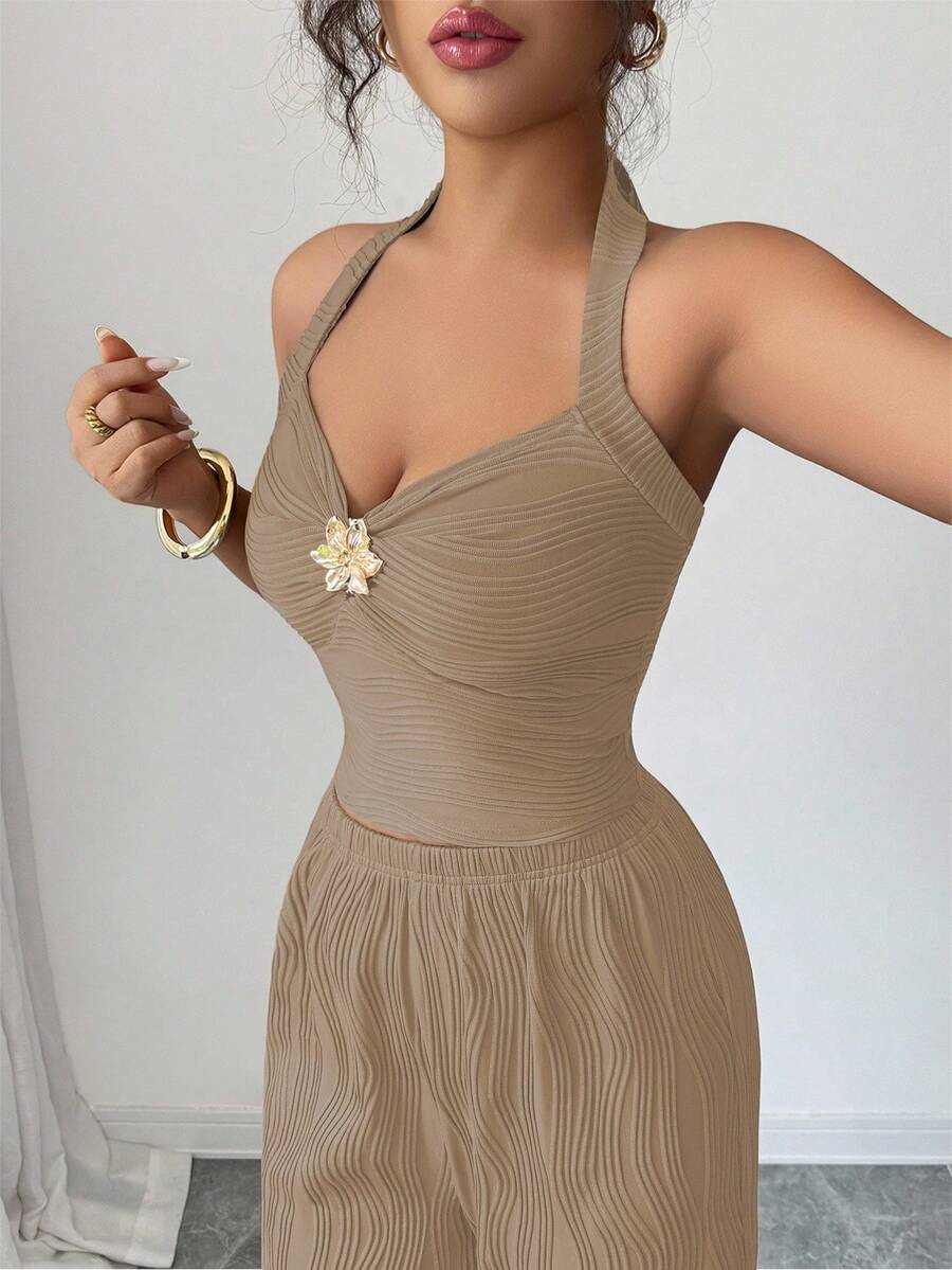 Ženski set  Metalni Cvietni Dekor Crop Top  + pantalone