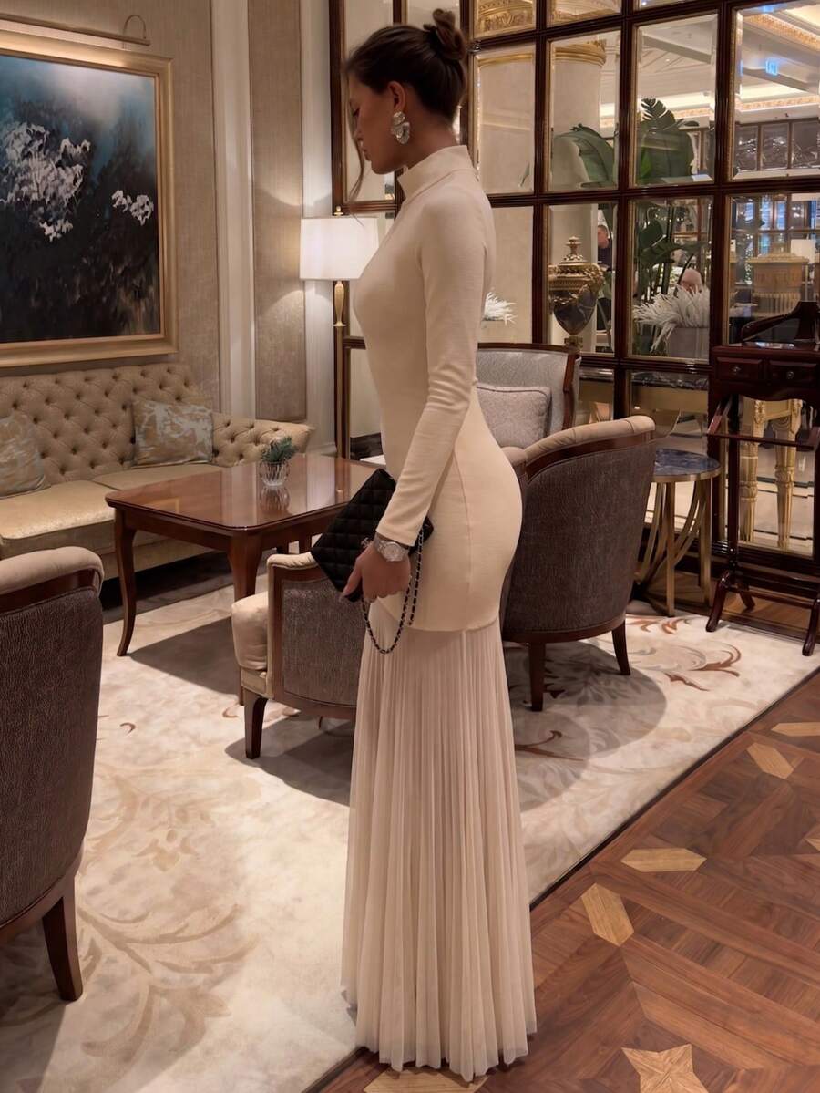 Elegantna haljina od pletene tkanine jednobojna / proleće i jesen