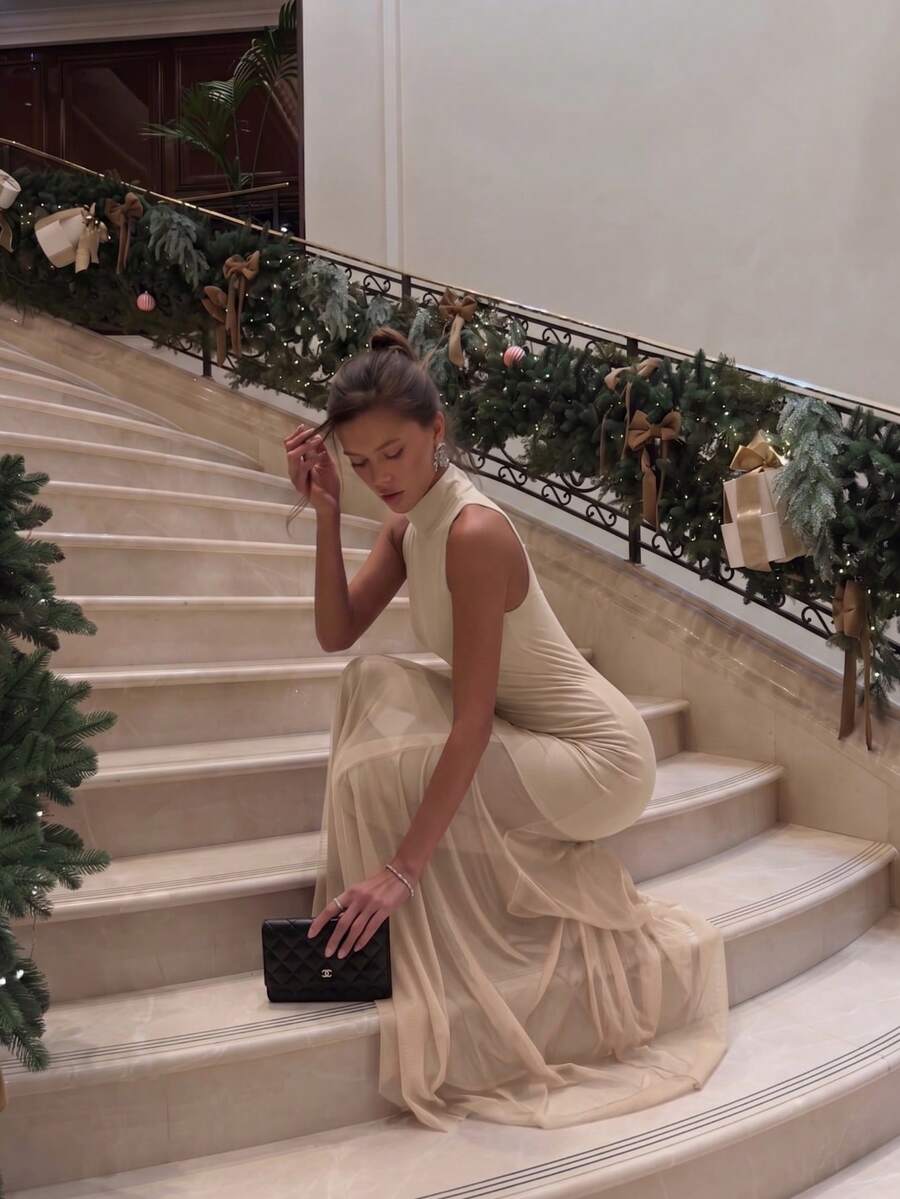 Elegantna haljina od pletene tkanine jednobojna / proleće i jesen