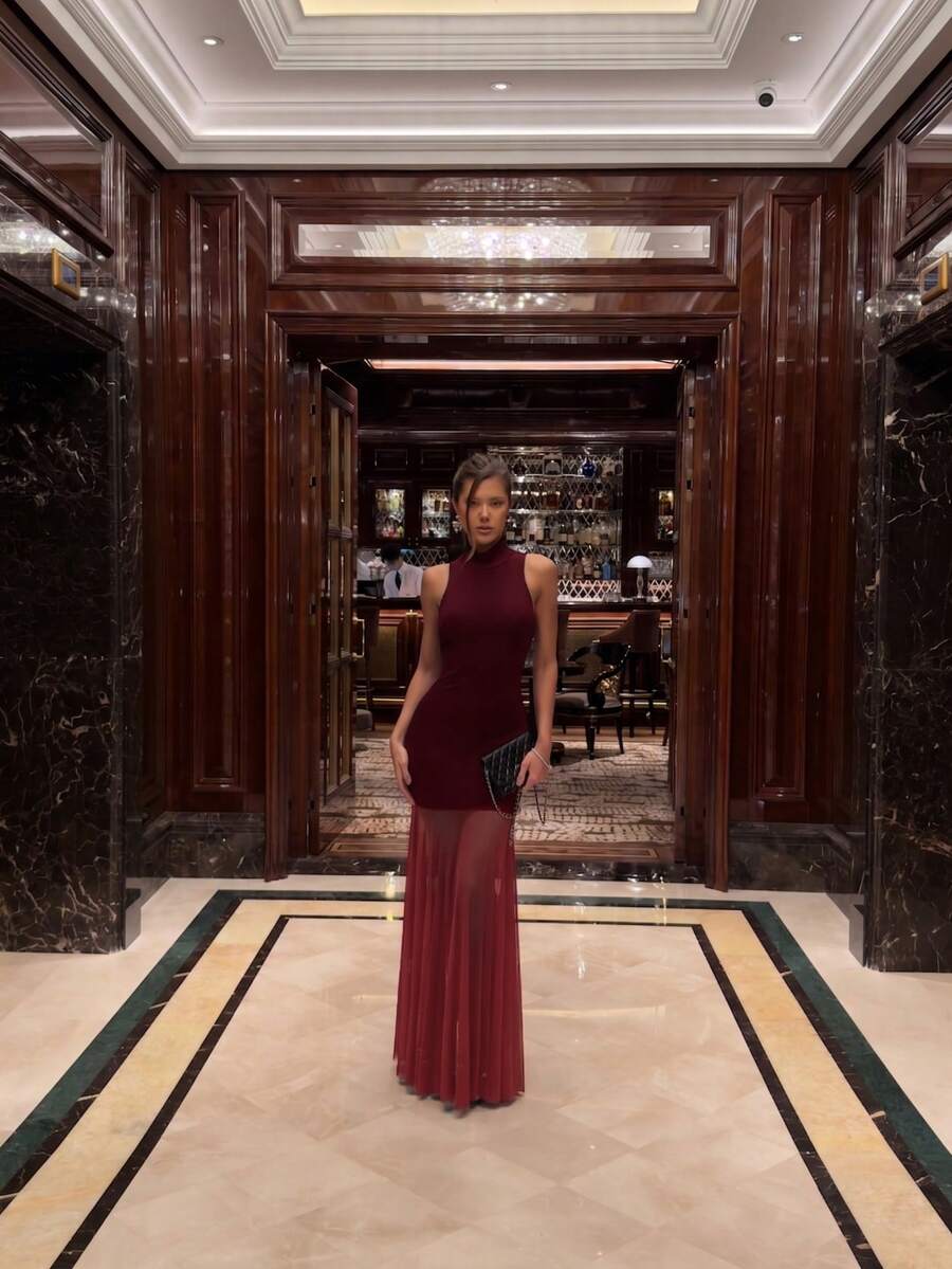 Elegantna haljina od pletene tkanine jednobojna / proleće i jesen
