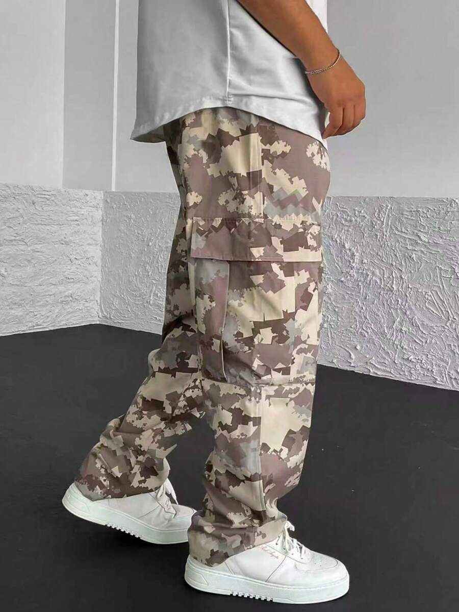 Muške cargo pantalone ravnog kroja, široke, sa kamuflažnim printom