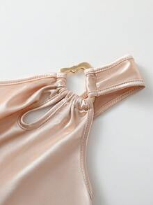 EMERY ROSE Women's Elegant Vacation Style Solid Color Satin One-Shoulder Metallic Decor Blouse