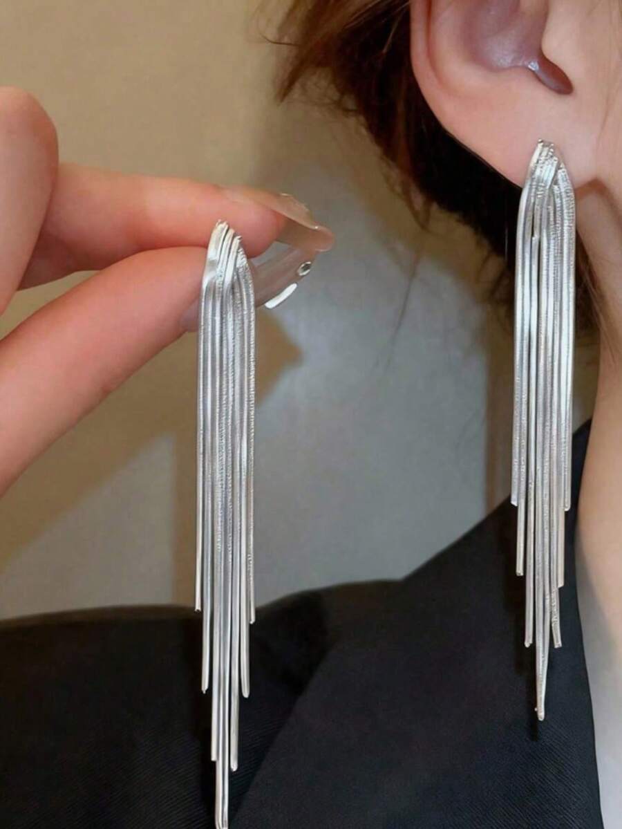1 par vintage zlatnih asimetričnih dugih visećih minđuša