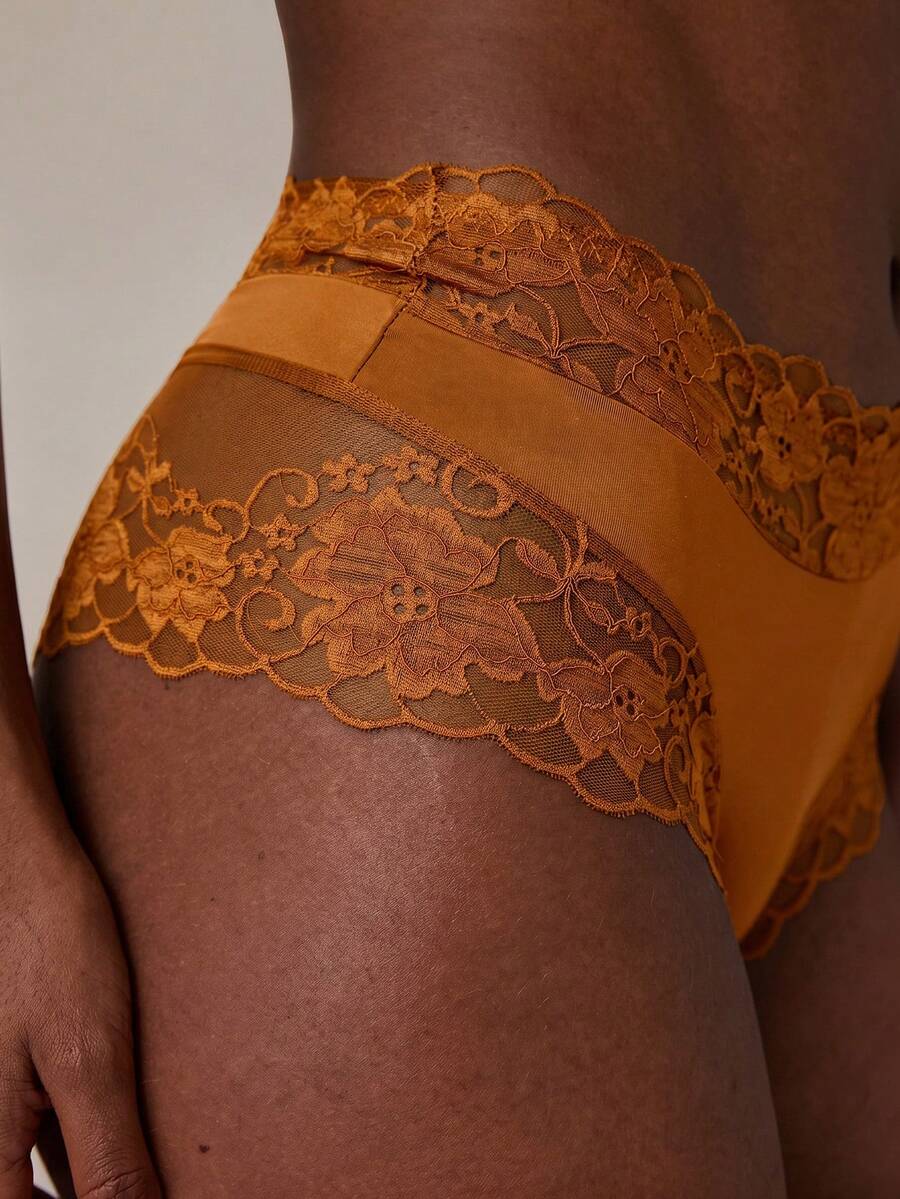 Ženske jednobojne bikini gaćice sa čipkastim umetkom