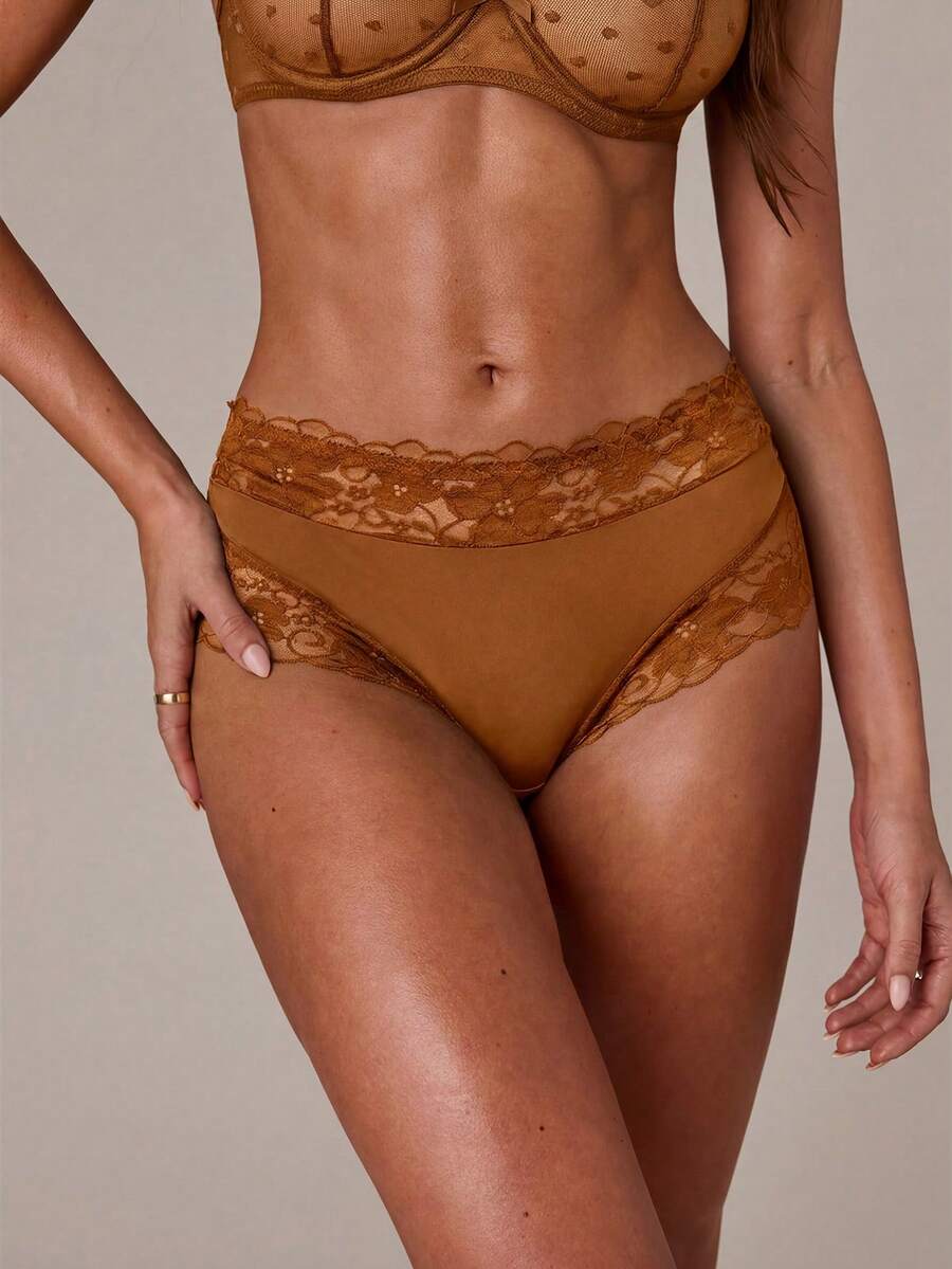 Ženske jednobojne bikini gaćice sa čipkastim umetkom