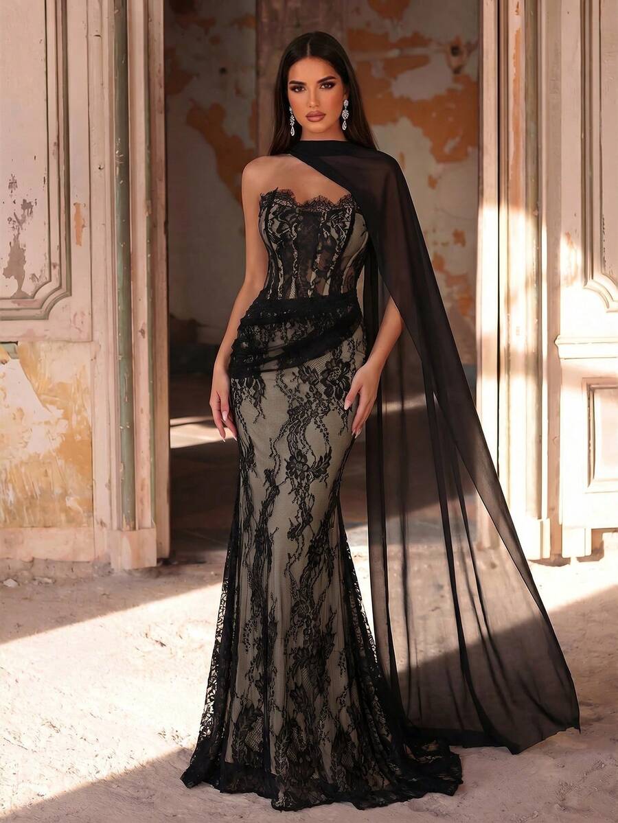Elegantna bela  venčanica, luksuzna rastegljiva čipkana naborana