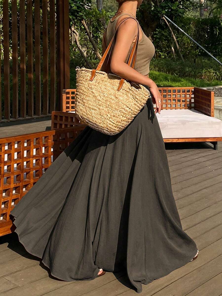 Ženska duga suknja u kišobran kroju, široka, jednobojna, elegantna