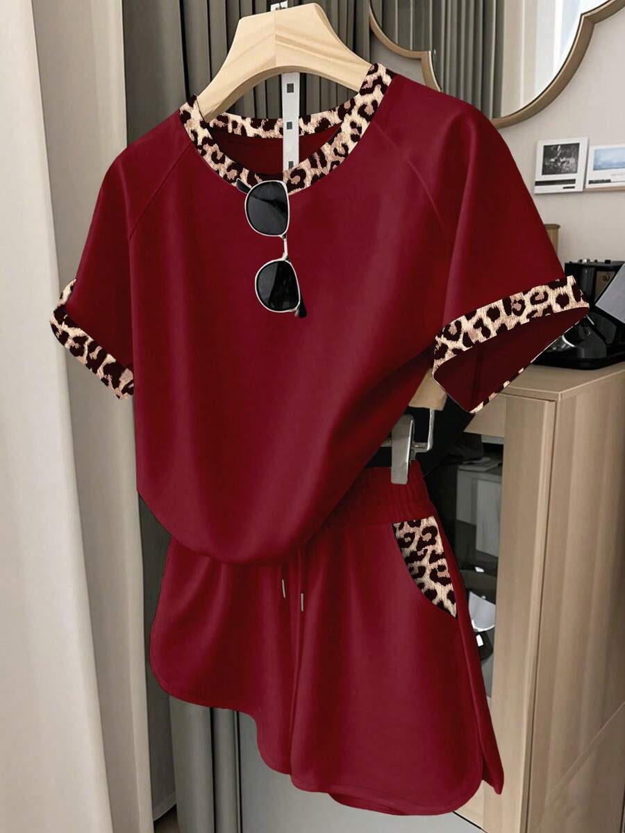 Ženski Casual Komplet sa Leopard Print Majicom i Šorts