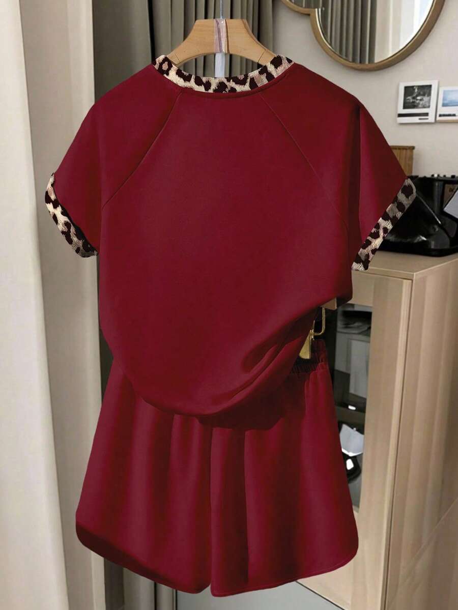 Ženski Casual Komplet sa Leopard Print Majicom i Šorts