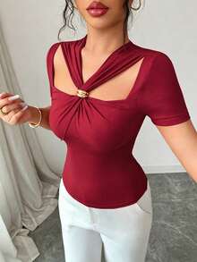 Elenzga Women's Fashion V-Neck Hollow Metal Buckle Fitted Romantic Elegant Casual Commute Date Party Dinner Short Sleeve T-Shirt, Spring/Summer