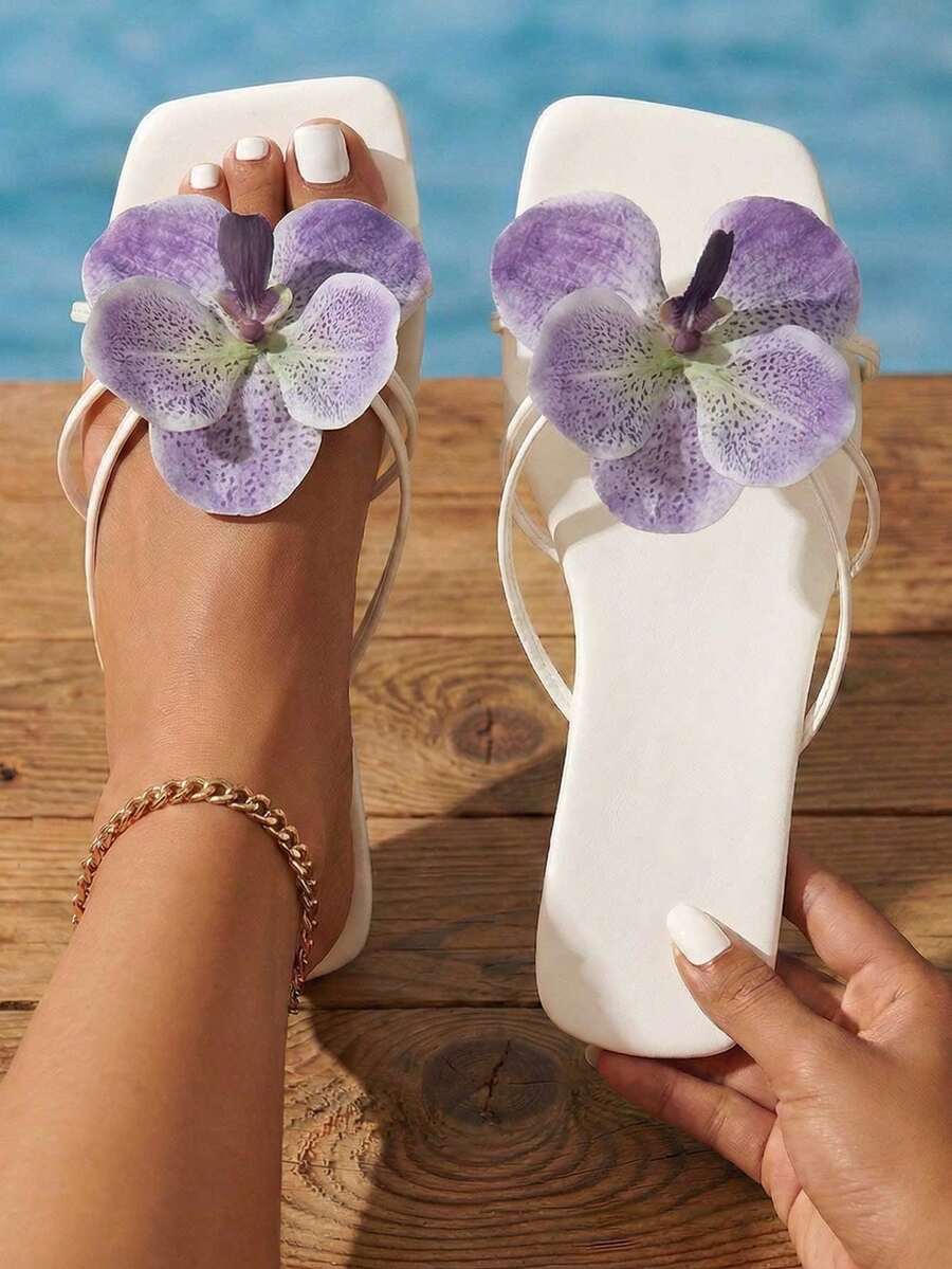 Ženske  sandale sa 3D cvetnim dekorom