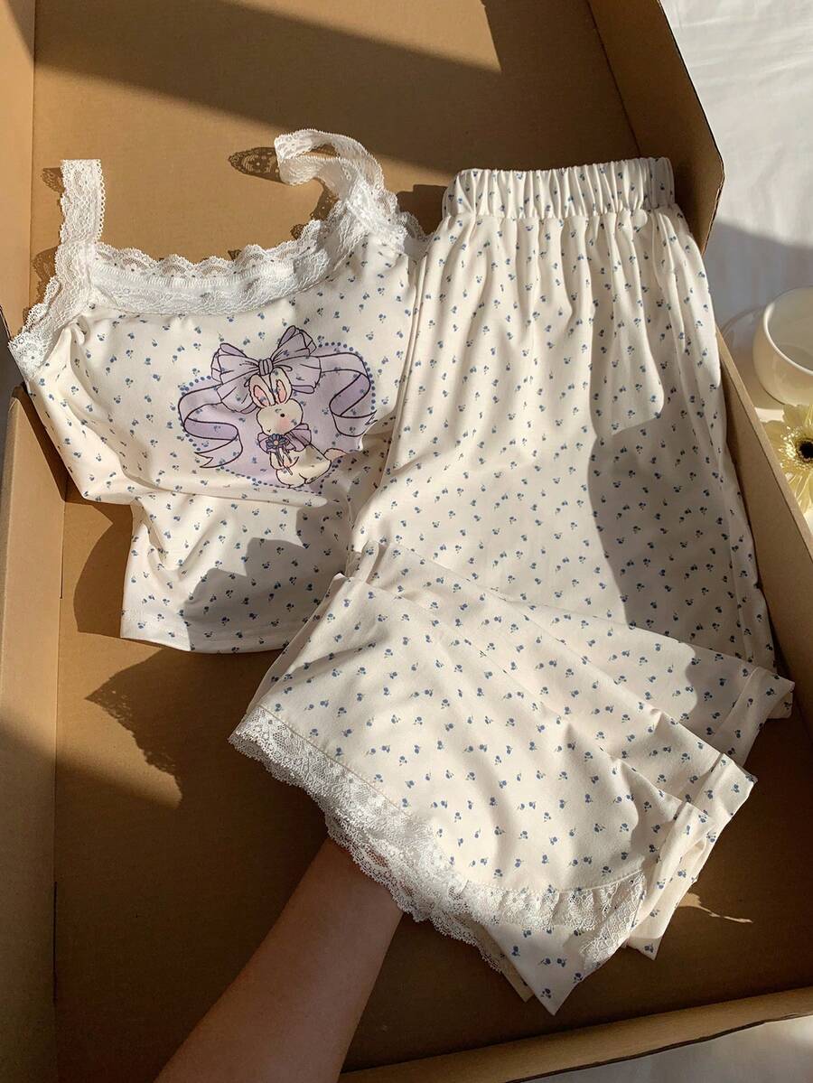 Ženski komplet  Majica sa Čipkastim Rubom i Prugaste Pantalone
