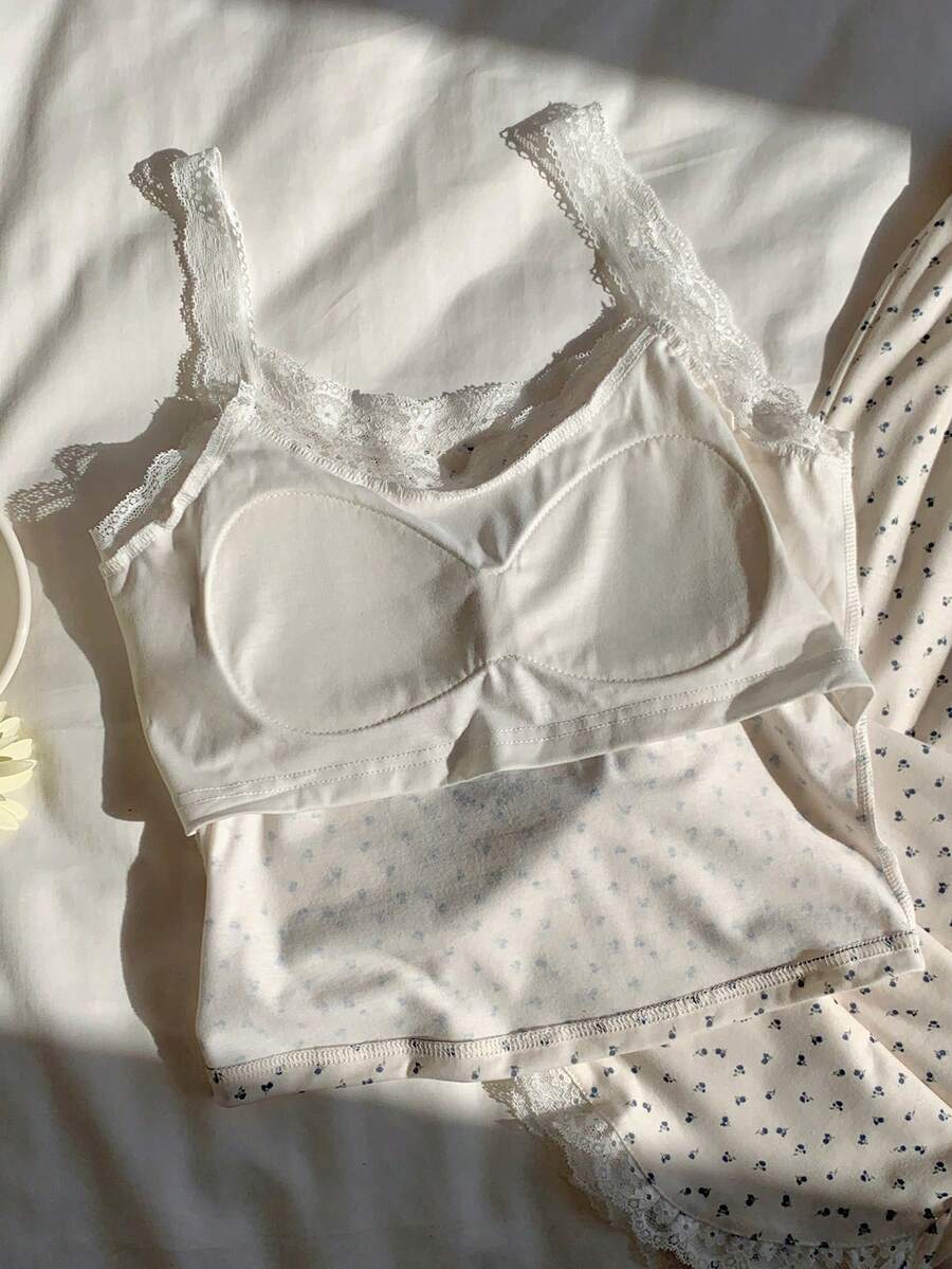 Ženski komplet  Majica sa Čipkastim Rubom i Prugaste Pantalone