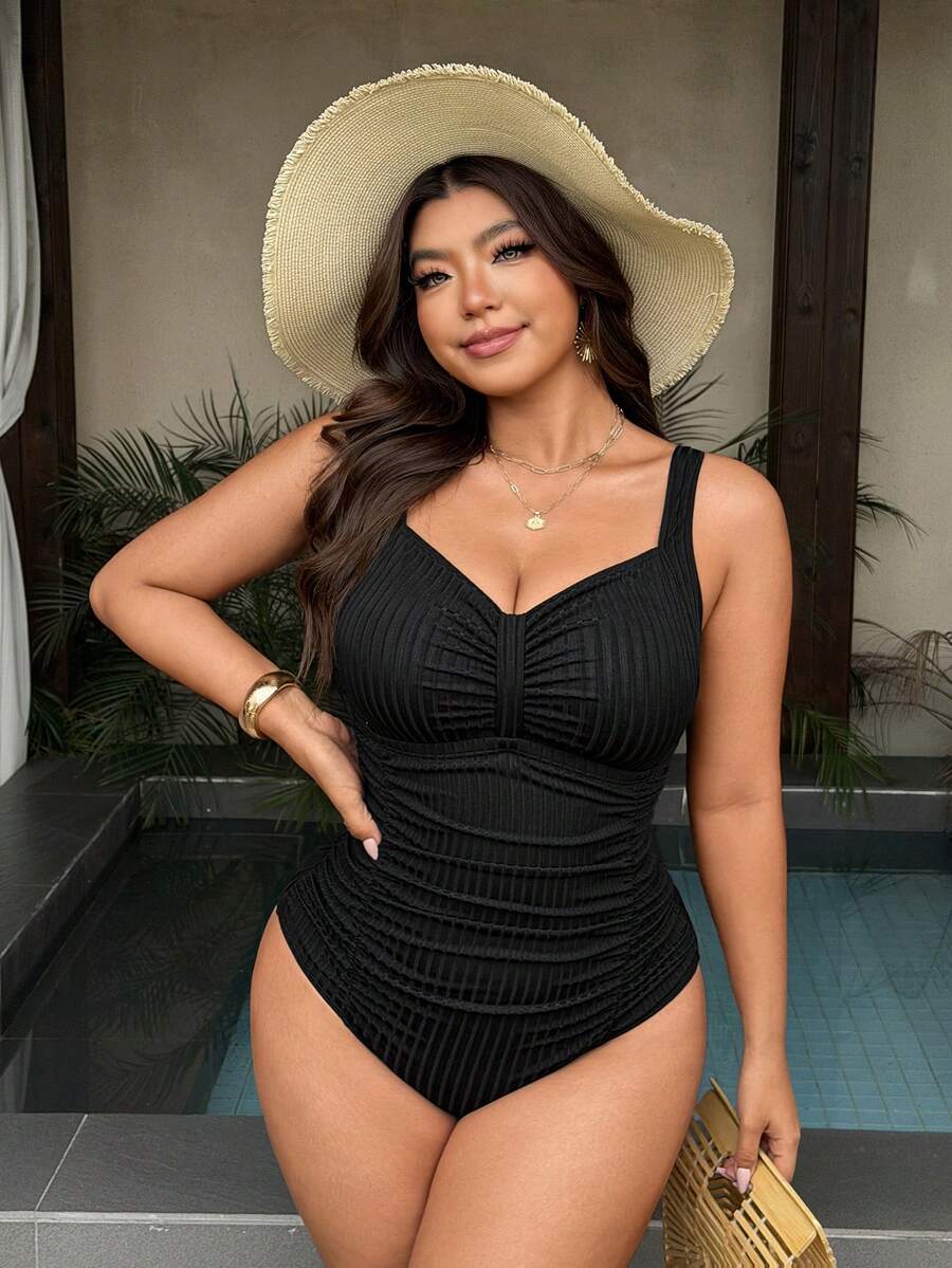 Jednobojni jednodelni kupaći kostim za žene plus size sa nabranim detaljima