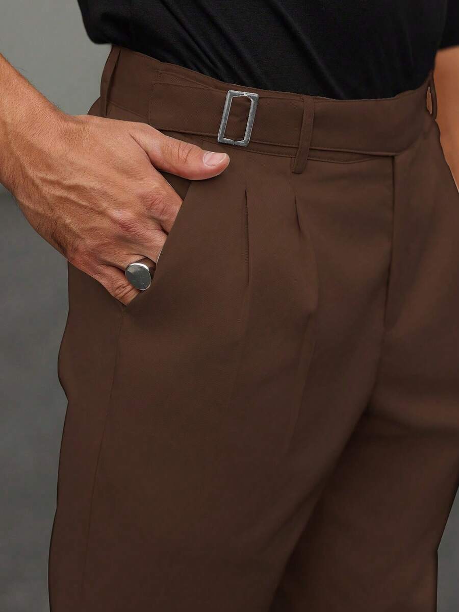 Muške svečane pantalone od odela jednobojne sa dizajnom kopče na struku, džepovima i suženim nogavicama
