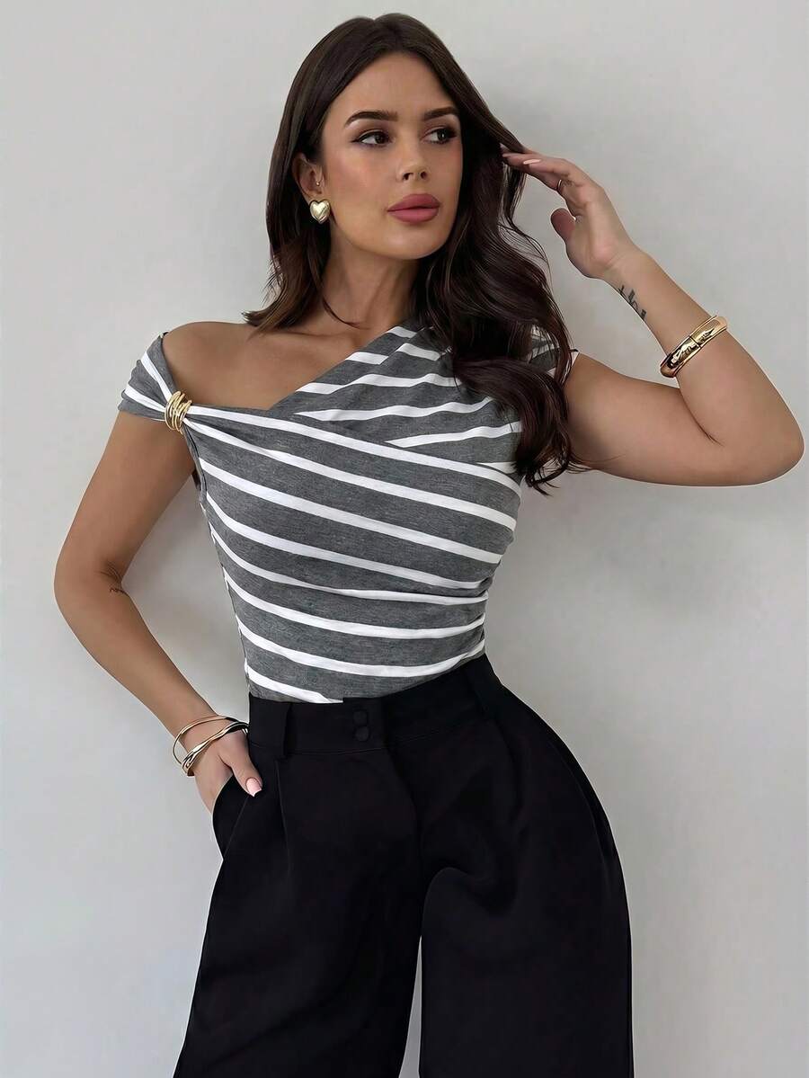 Asimetrična Uska Bela Majica, Elegantna