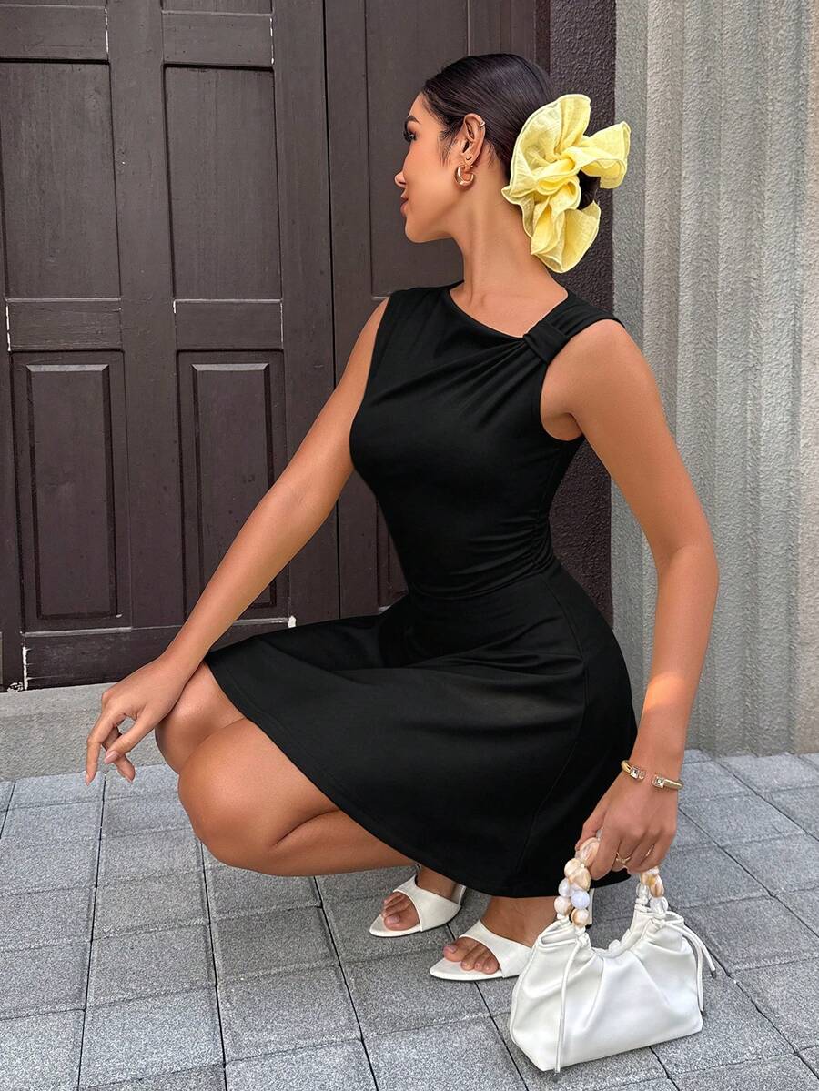 Elegantna i slatka A-line mini haljina